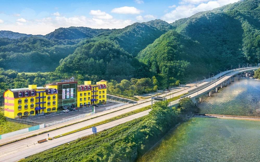 Inje Baekdam Stay Tourist Hotel Buitenkant foto